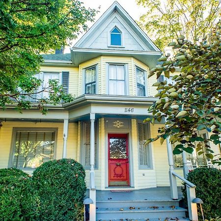 Отель Washington Street Quarters Льюисберг Экстерьер фото