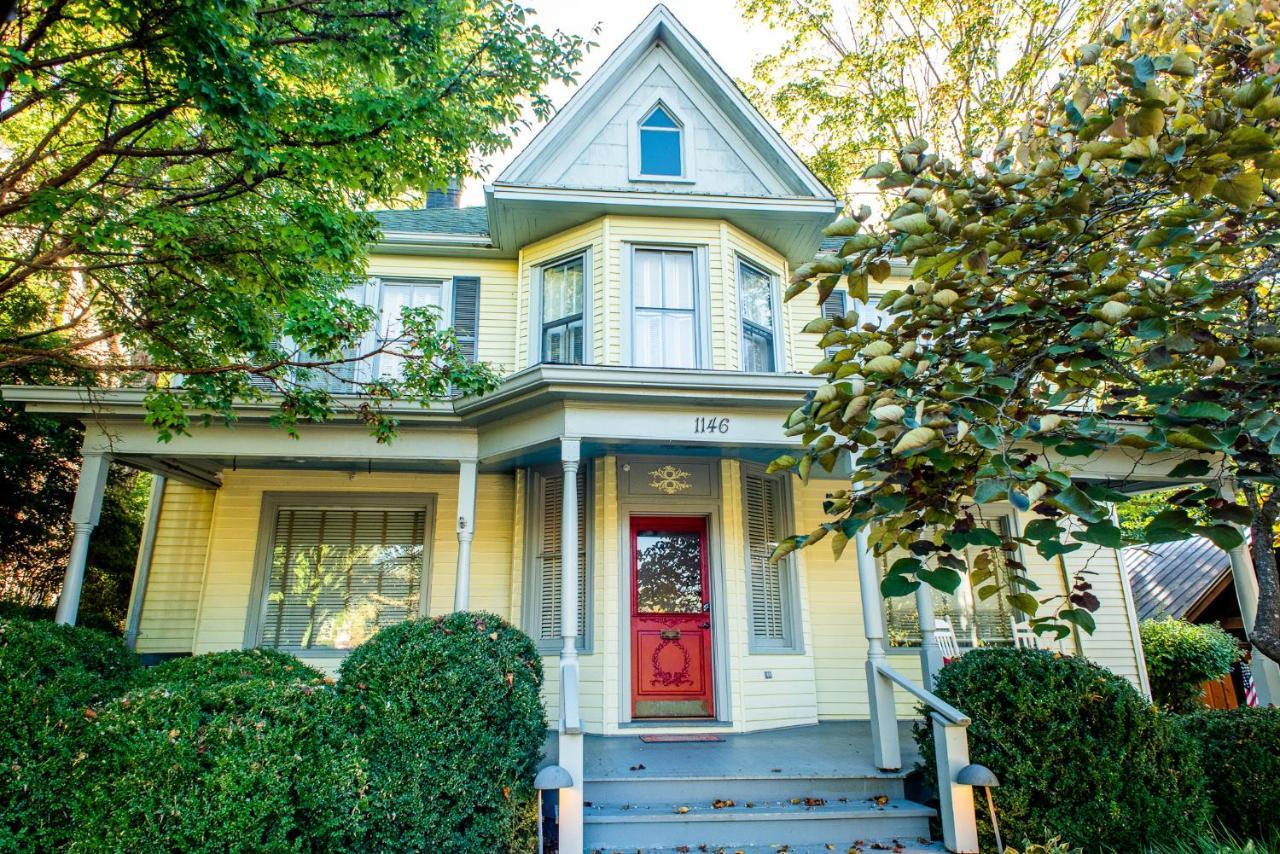 Отель Washington Street Quarters Льюисберг Экстерьер фото
